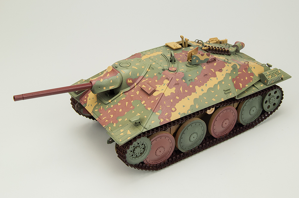 Taller: Jagdpanzer 38(t) Hetzer “Late Produktion”, Academy 1/35, Pintura (1), por Juan Enrique Jiménez