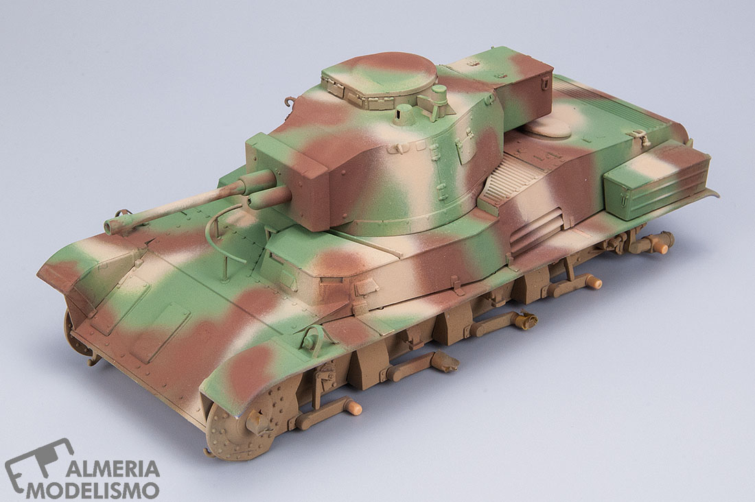 Taller: Light Tank 43M Toldi III (C40), Hobbyboss 1/35, Pintura (1) por Carlos López